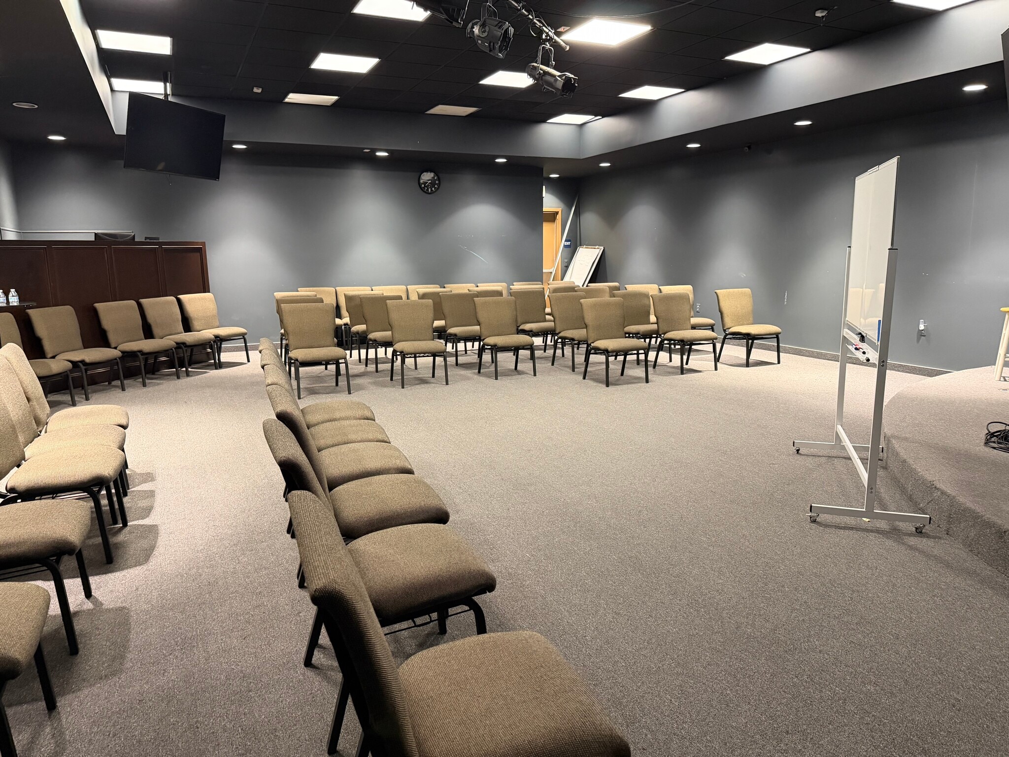 15520 Rockfield Blvd, Irvine, CA à louer Photo intérieure– Image 1 sur 12