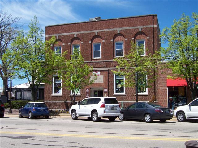 667 Central Ave, Highland Park, IL à louer Photo de l’immeuble– Image 1 sur 5