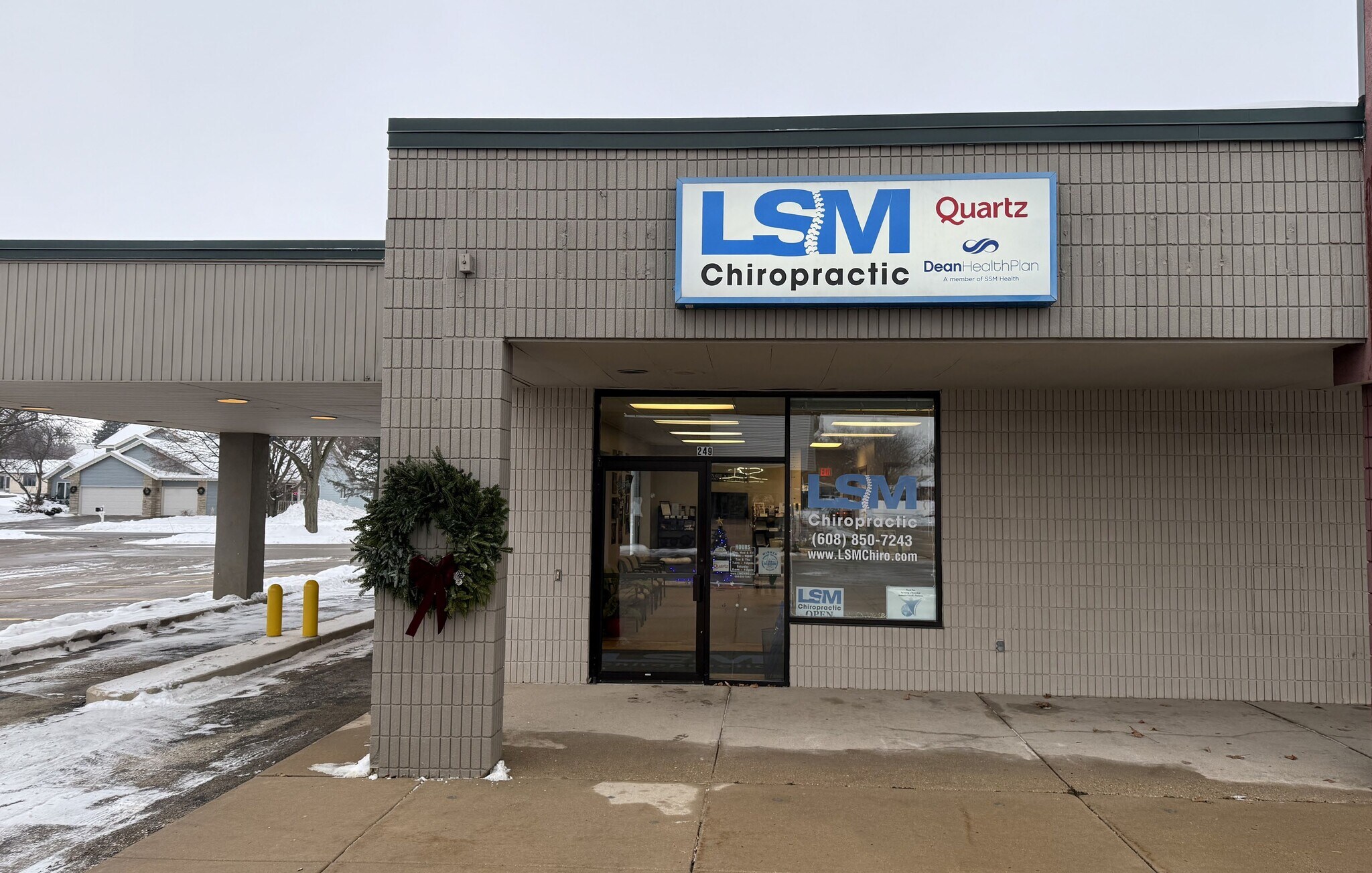 205-245 S Century Ave, Waunakee, WI à louer Photo de l’immeuble– Image 1 sur 7