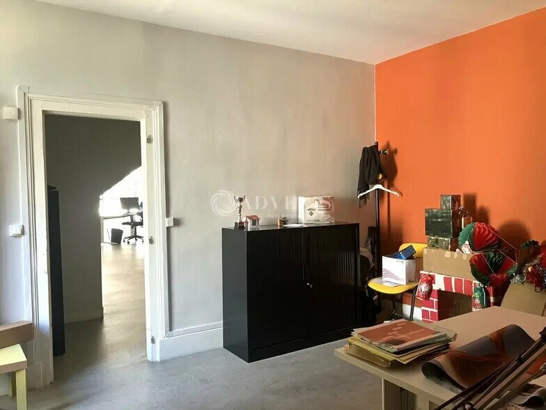 Local commercial dans Vierzon à louer - Photo de l’immeuble – Image 3 sur 3