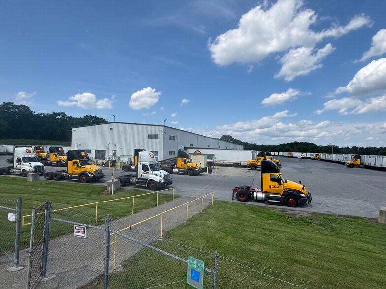 14557 Industry Dr, Hagerstown, MD à louer - Photo de l’immeuble – Image 2 sur 5