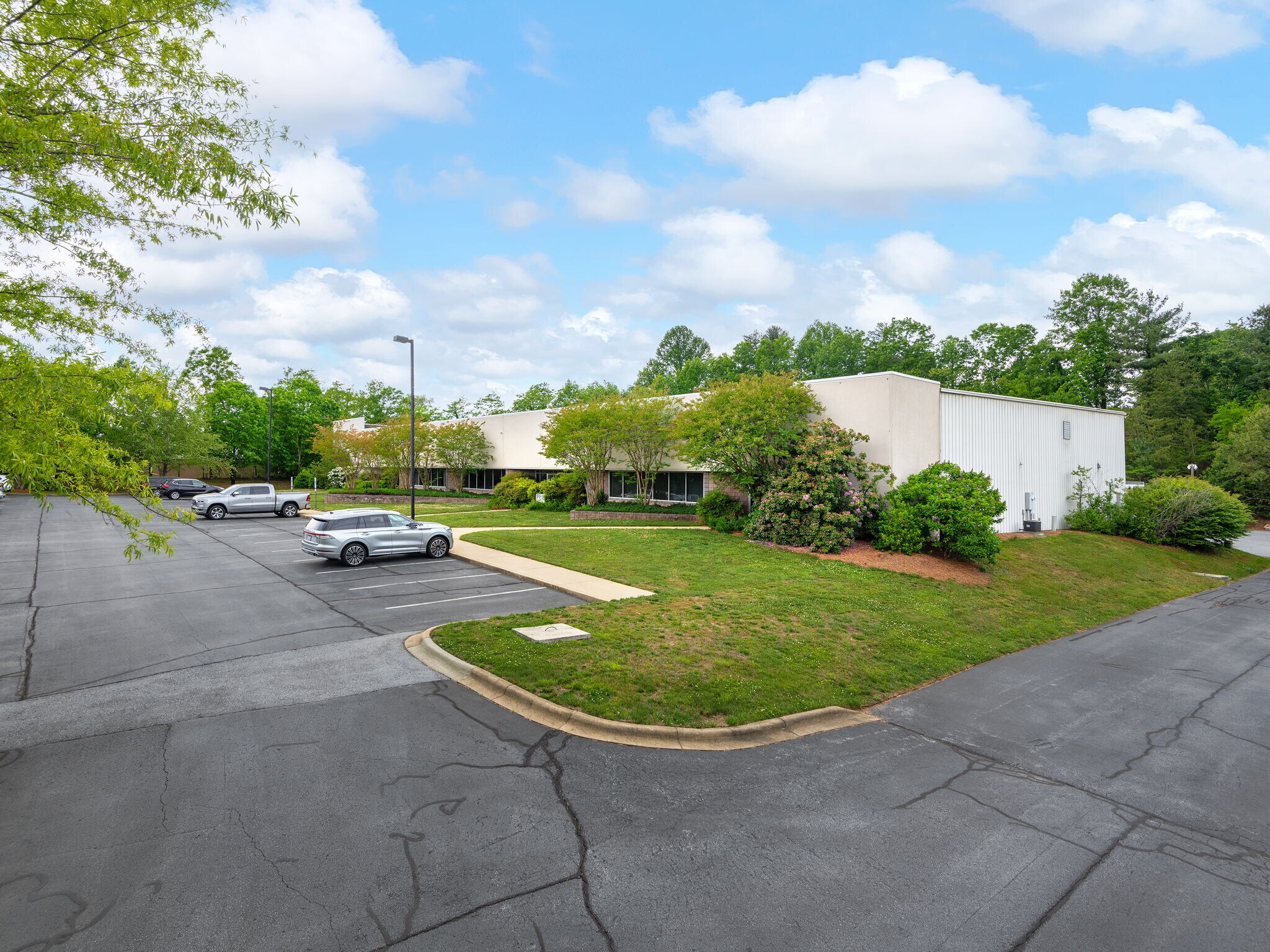 189 Continuum Dr, Fletcher, NC à louer Photo intérieure– Image 1 sur 18