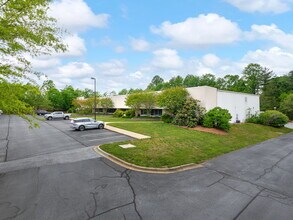 189 Continuum Dr, Fletcher, NC à louer Photo intérieure– Image 1 sur 18