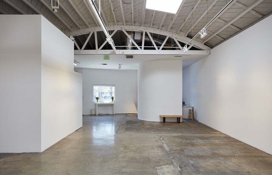 6023 W Washington Blvd, Culver City, CA à louer - Photo de l’immeuble – Image 2 sur 7