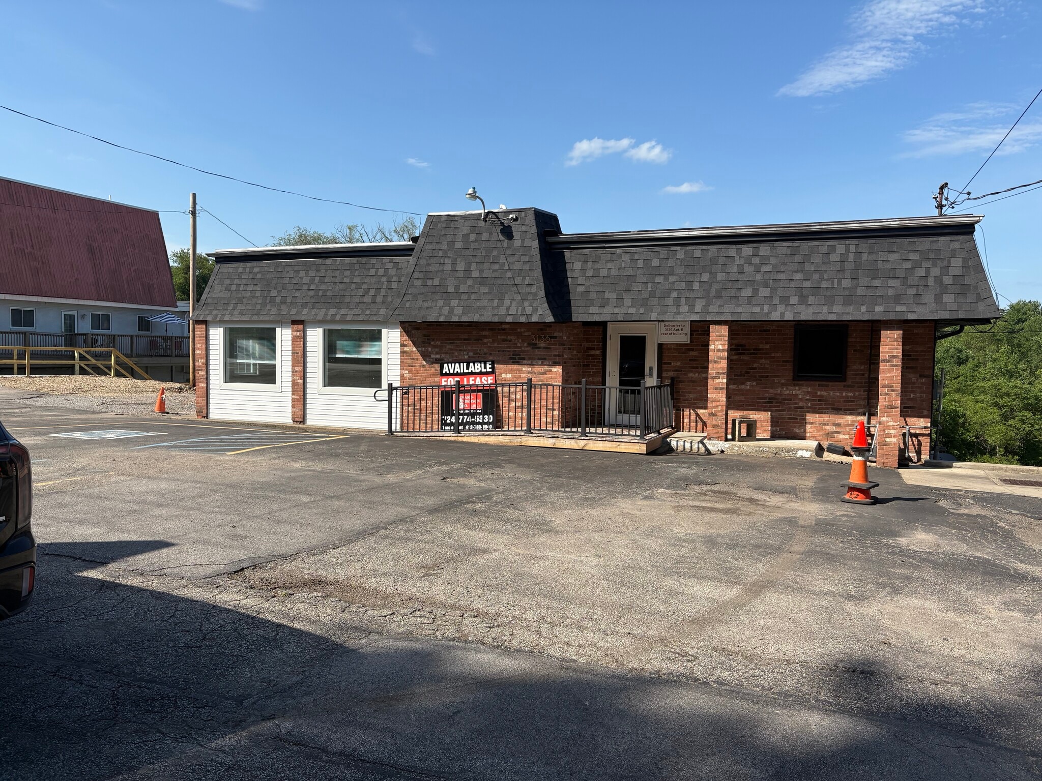 3136 Brodhead Rd, Aliquippa, PA à louer Photo principale– Image 1 sur 8