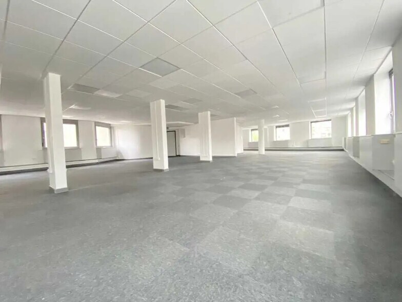 Bureau dans Lyon à louer - Photo de l’immeuble – Image 3 sur 13