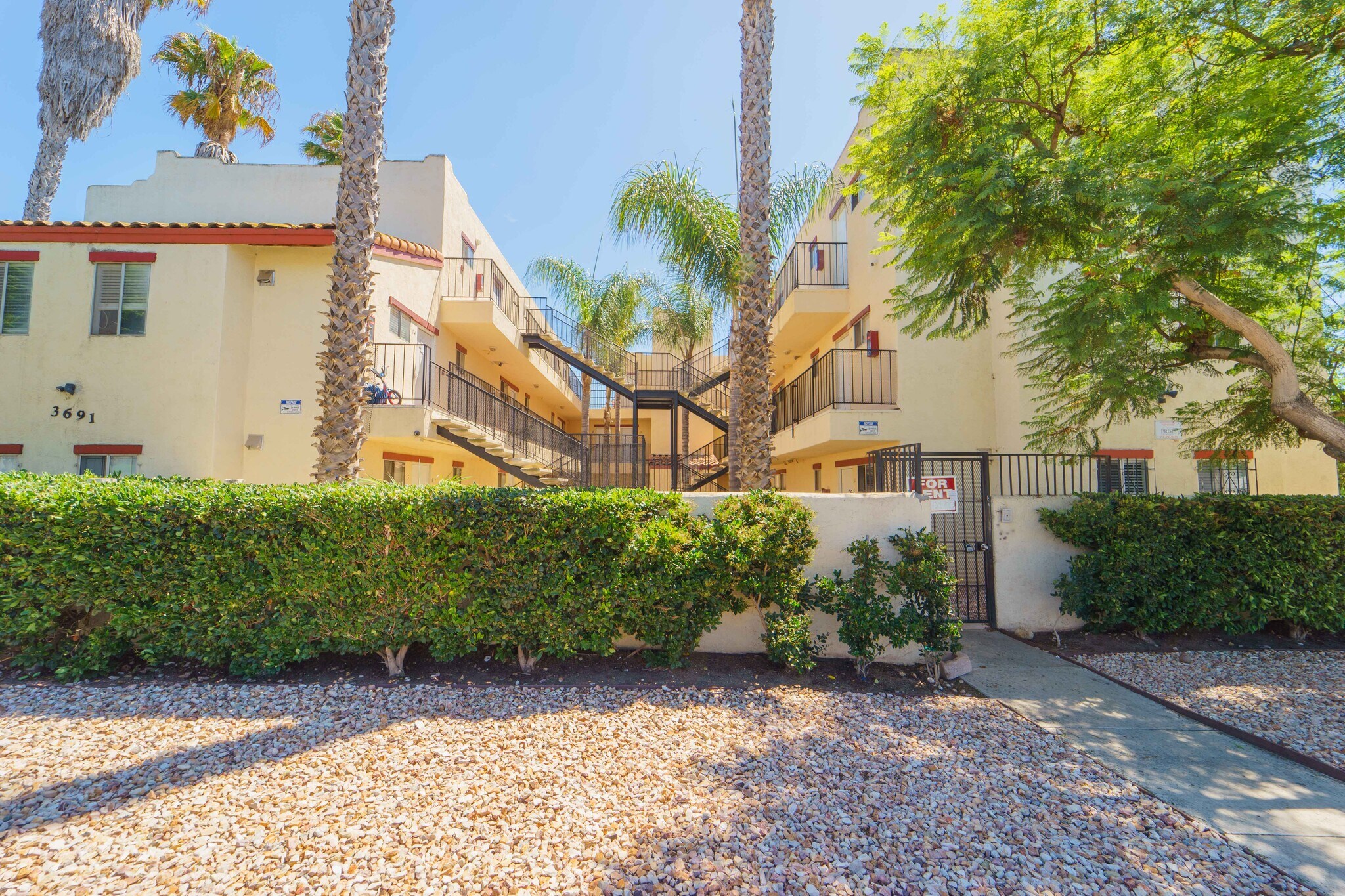 3691 National Ave, San Diego, CA à vendre Photo de l’immeuble– Image 1 sur 26