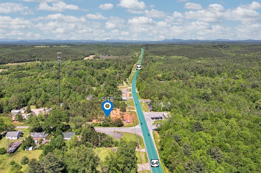 Piedmont Rd, Morganton, NC à vendre - Photo de l’immeuble – Image 2 sur 3