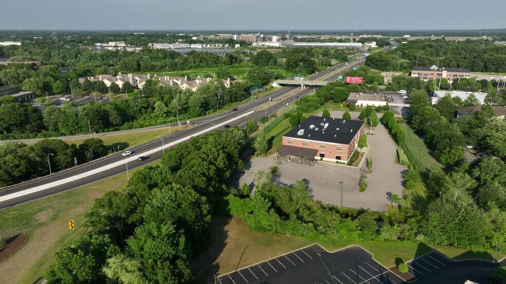 1 International Way, Warwick, RI à louer - Vidéo aérienne – Image 2 sur 34
