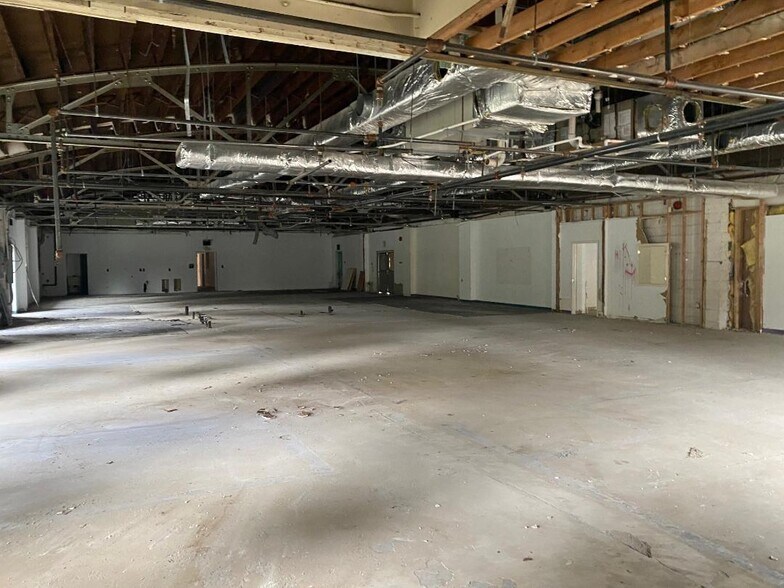 60 E Gloucester Pike, Barrington, NJ à louer - Photo intérieure – Image 3 sur 7