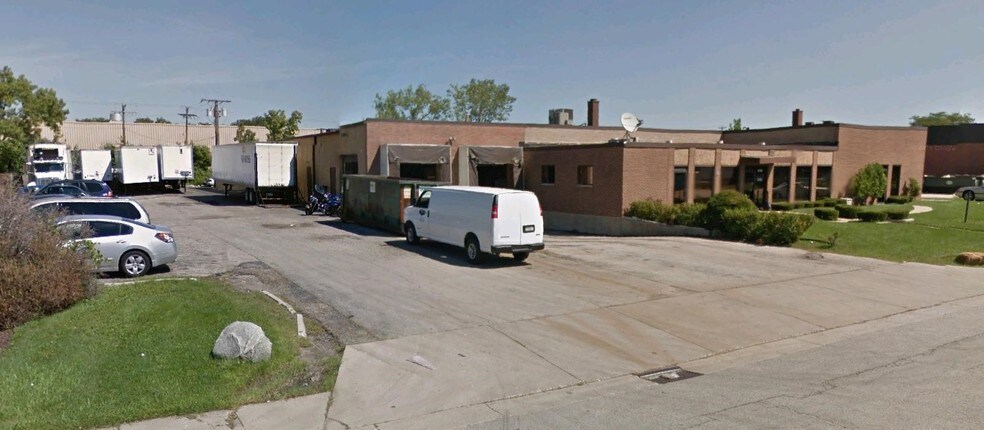 2100 Estes Ave, Elk Grove Village, IL à vendre - Photo de l’immeuble – Image 2 sur 6
