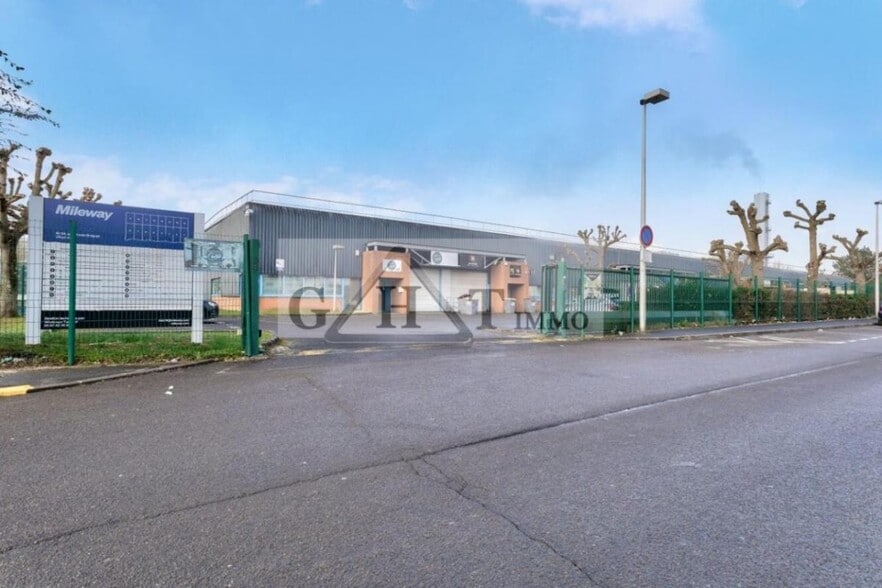 Industriel/Logistique dans Villepinte à louer - Photo de l’immeuble – Image 2 sur 4