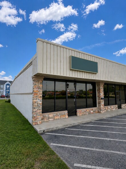 472 Western Blvd, Jacksonville, NC à louer - Photo de l’immeuble – Image 2 sur 3