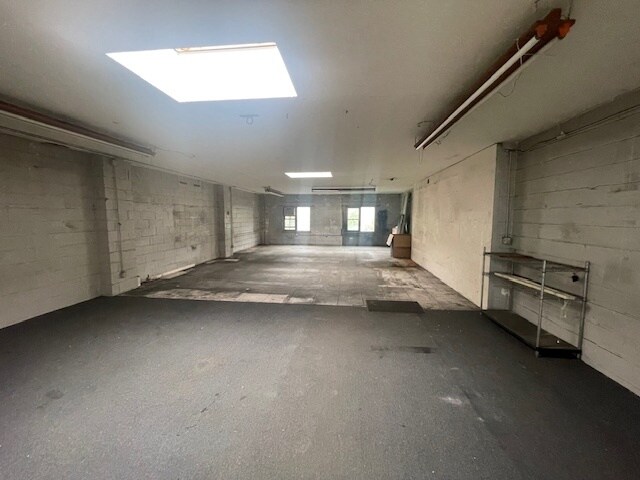 24-24 49th St, Astoria, NY à vendre - Photo de l’immeuble – Image 2 sur 7