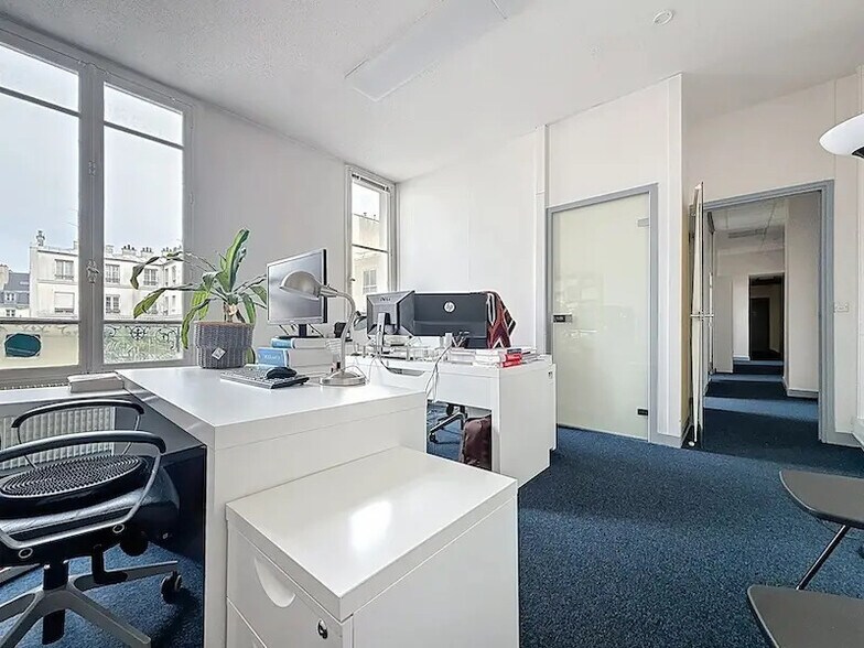 Bureau dans Paris à louer - Photo de l’immeuble – Image 2 sur 13