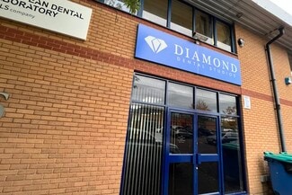 Plus de détails pour Lustleigh Close, Exeter - Bureau à louer