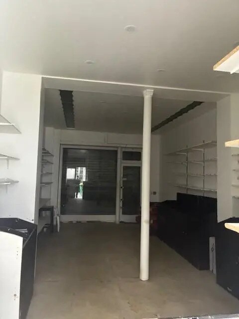 Local commercial dans Paris à louer Photo de l’immeuble– Image 1 sur 4