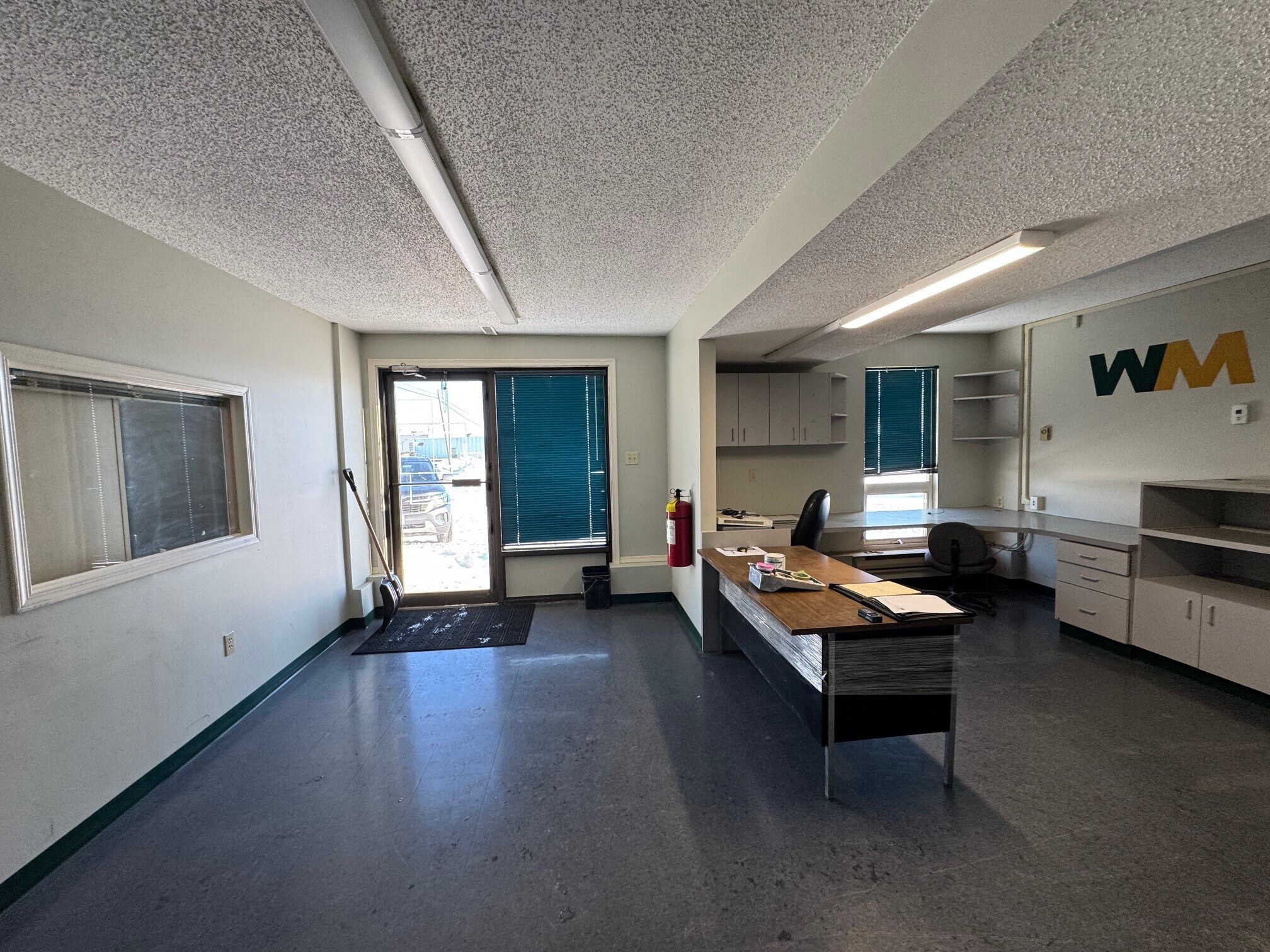 5104 42 Av, Lloydminster, SK à louer Photo principale– Image 1 sur 10