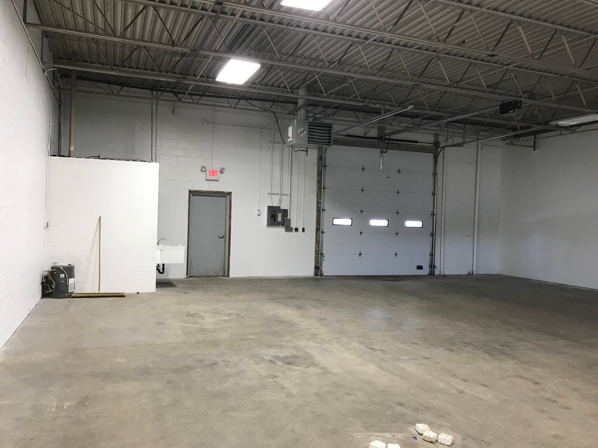 1239-1309 Monroe Ave, New Philadelphia, OH à louer Photo de l’immeuble– Image 1 sur 4