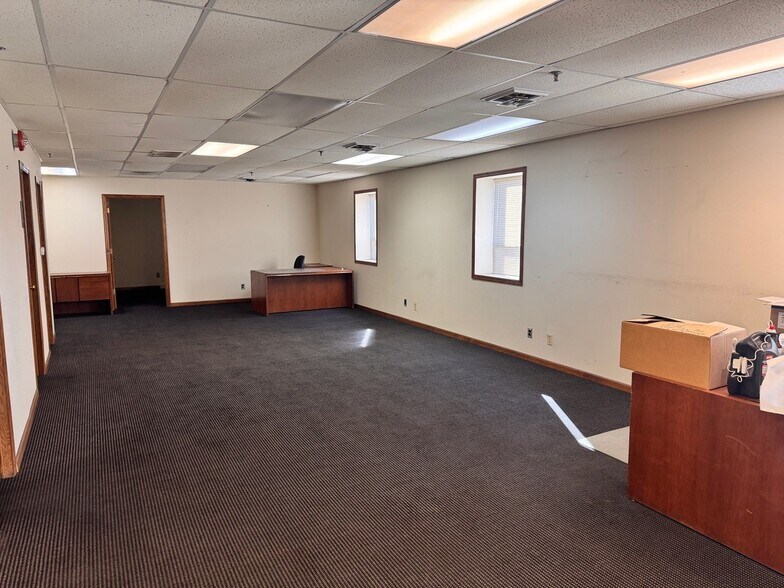 32 Marquette Ave, Oglesby, IL à louer - Photo de l’immeuble – Image 3 sur 10