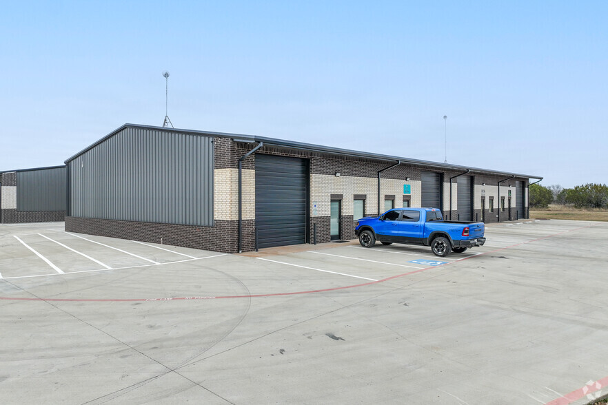 6141 Contrary Creek Rd, Granbury, TX à louer - Photo de l’immeuble – Image 1 sur 6