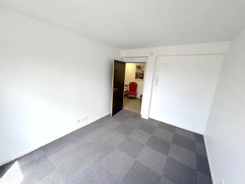 Bureau dans Versailles à louer - Photo intérieure – Image 3 sur 10