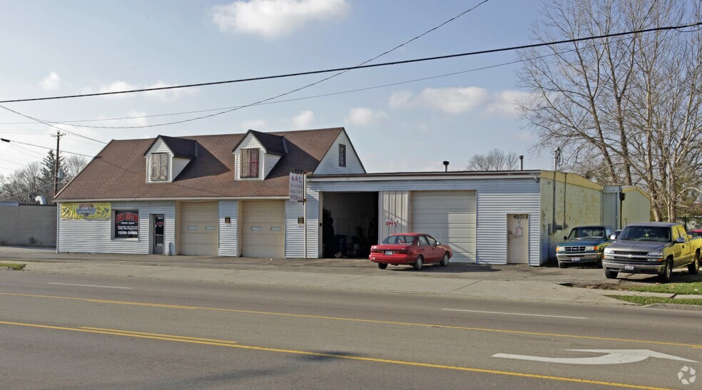 4601 N Dixie Dr, Dayton, OH à louer - Photo de l’immeuble – Image 2 sur 12