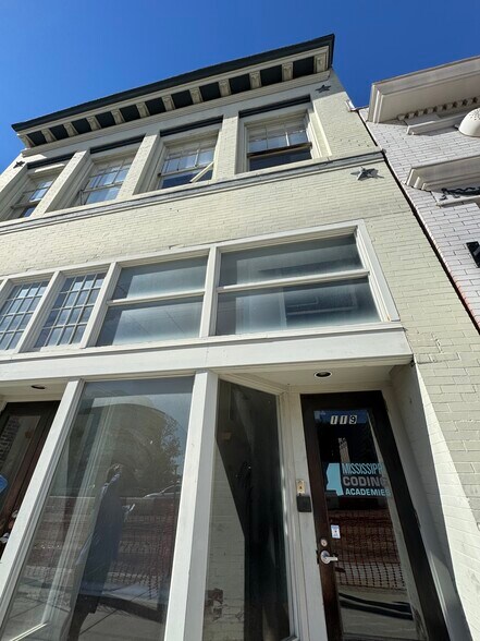 117-121 N State St, Jackson, MS à louer - Photo de l’immeuble – Image 3 sur 27
