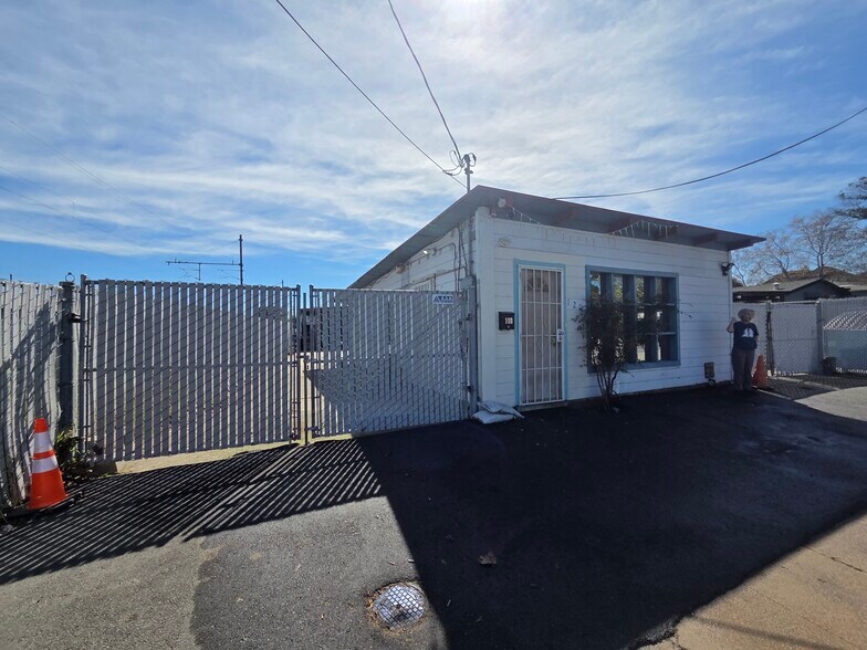 120 E 20th Ave, San Mateo, CA à louer - Photo de l’immeuble – Image 2 sur 9