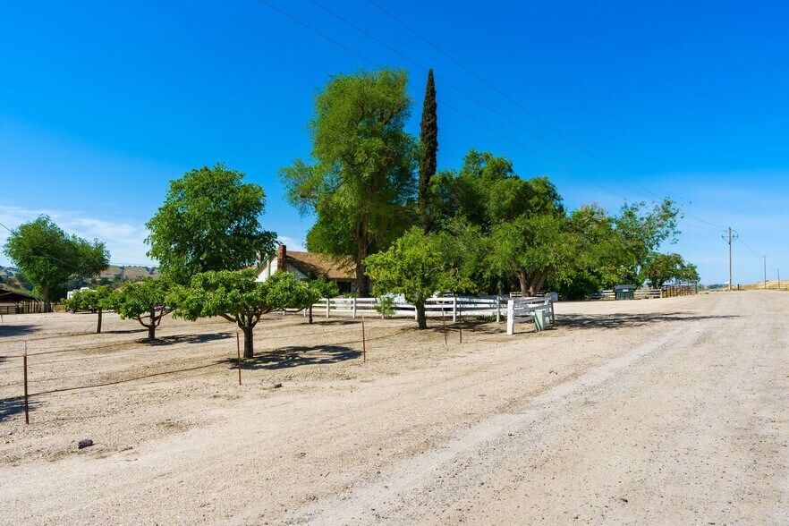 13625 Ca-46, Paso Robles, CA à vendre - Aérien – Image 1 sur 16