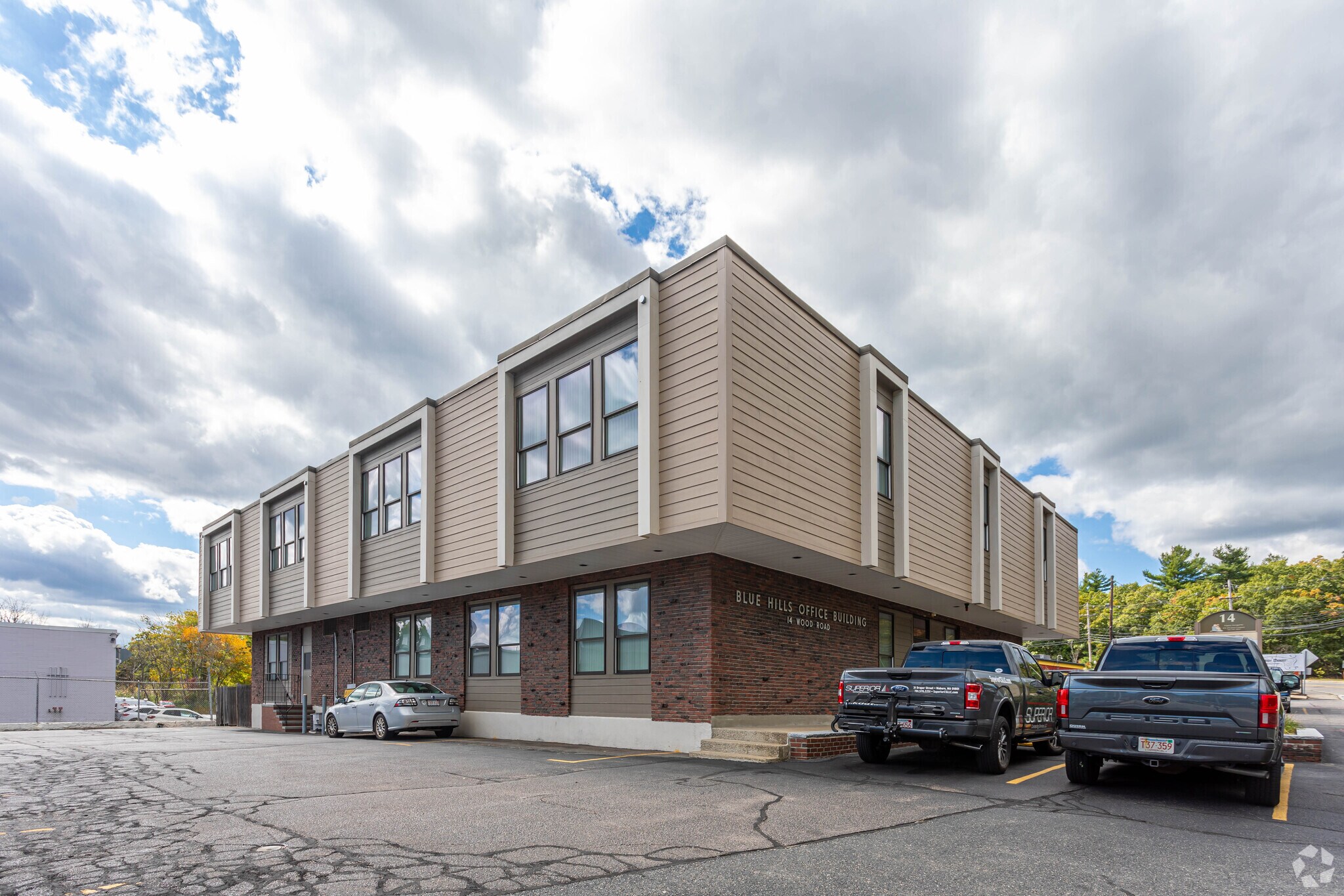 14 Wood Rd, Braintree, MA à louer Photo principale– Image 1 sur 6