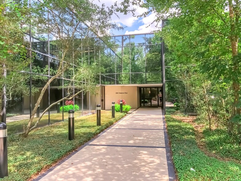 2202 Timberloch Pl, The Woodlands, TX à louer - Photo de l’immeuble – Image 1 sur 19