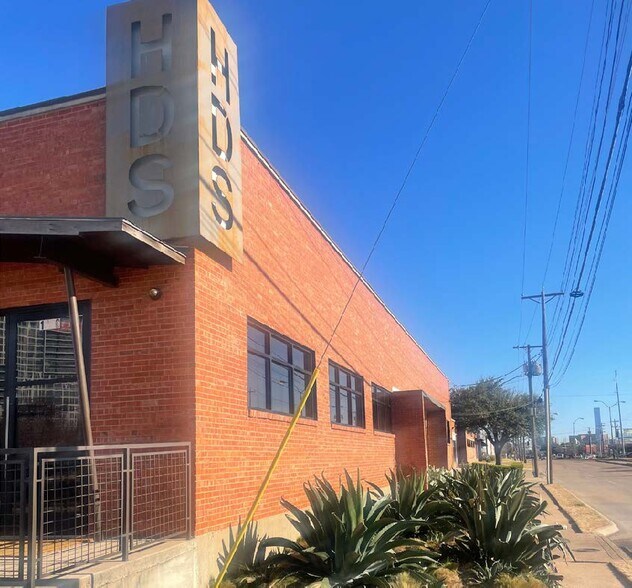 1330 Turtle Creek Blvd, Dallas, TX à louer - Photo de l’immeuble – Image 2 sur 13