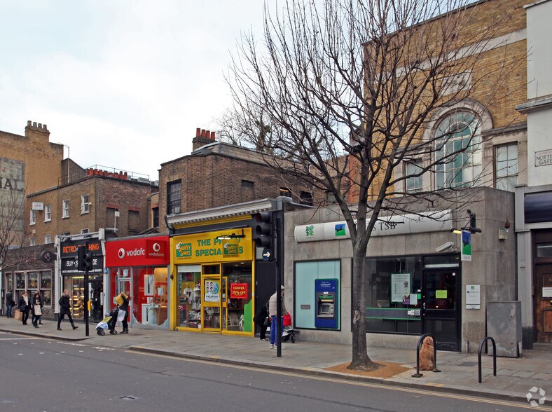 50 Notting Hill Gate, Londres à louer - Photo de l’immeuble – Image 2 sur 2