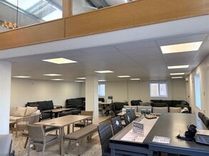 Aldermaston Road, Tadley à louer Photo intérieure– Image 1 sur 2