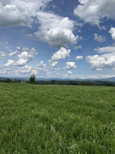 Industrial Ln, Berlin, VT à vendre - Photo principale – Image 2 sur 4