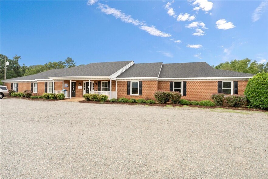 3829 Old Buckingham Rd, Powhatan, VA à louer - Photo de l’immeuble – Image 3 sur 27
