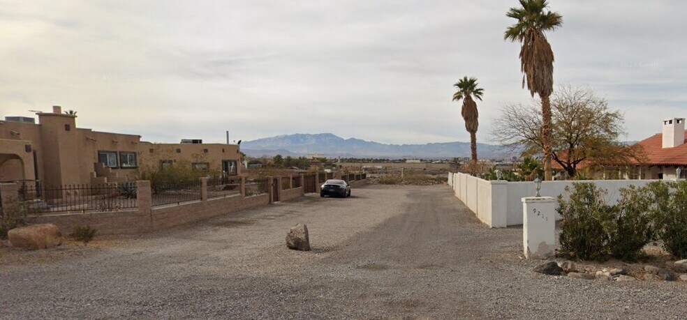N Serene Ave, Henderson, NV à vendre - Photo de l’immeuble – Image 2 sur 3