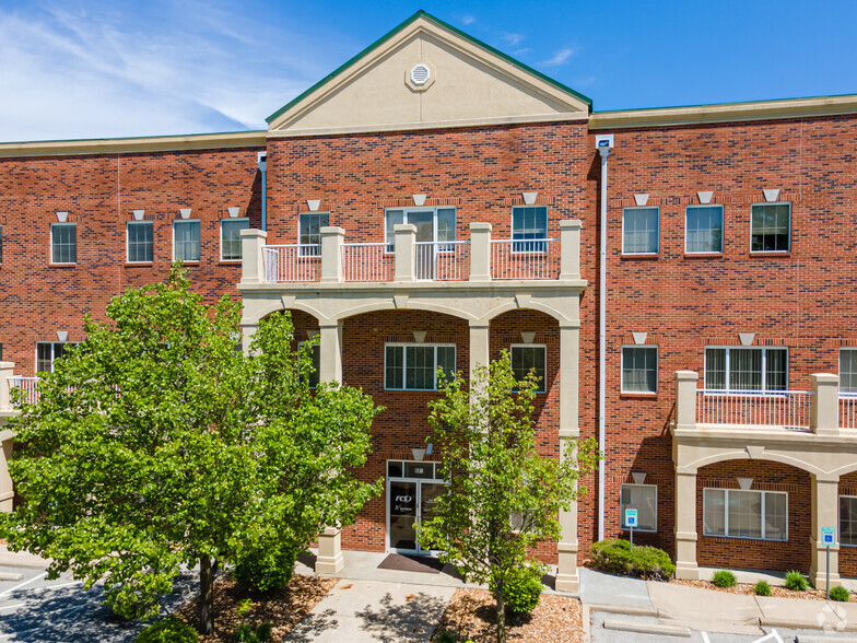 600 SW Jefferson St, Lees Summit, MO à louer - Photo de l’immeuble – Image 3 sur 12