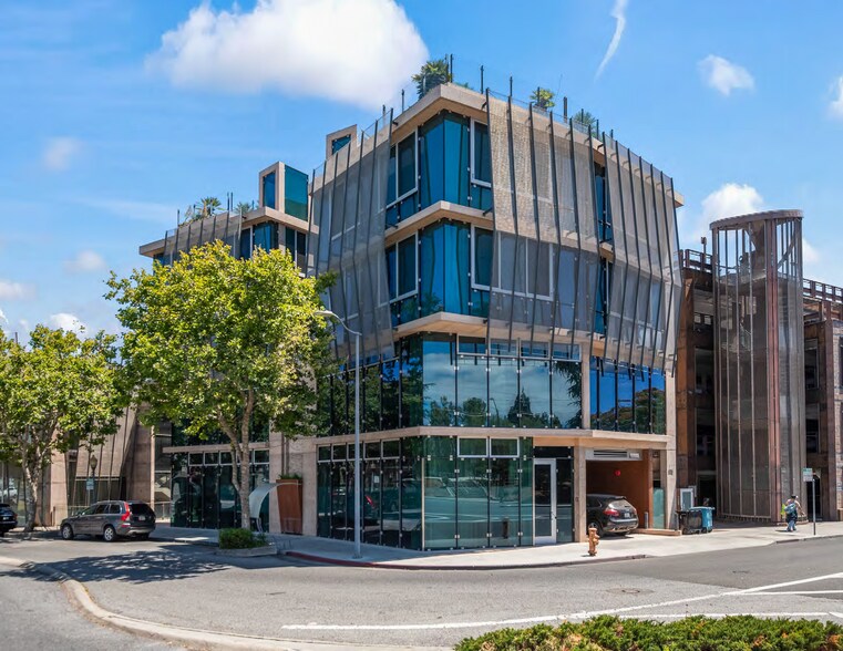 102 University Ave, Palo Alto, CA à louer - Photo de l’immeuble – Image 2 sur 5