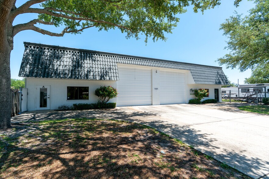 1331 22nd St N, Saint Petersburg, FL à louer - Photo de l’immeuble – Image 3 sur 4