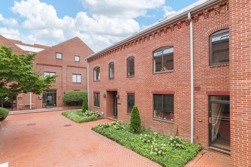 111 Oronoco St, Alexandria, VA à louer - Photo de l’immeuble – Image 1 sur 25