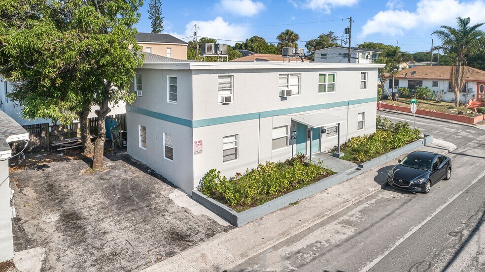 1909-1913 Division Ave, West Palm Beach, FL à vendre - Photo de l’immeuble – Image 2 sur 11