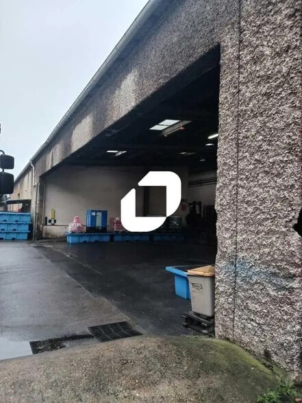 Industriel/Logistique dans Vitry-sur-Seine à vendre - Photo de l’immeuble – Image 3 sur 17