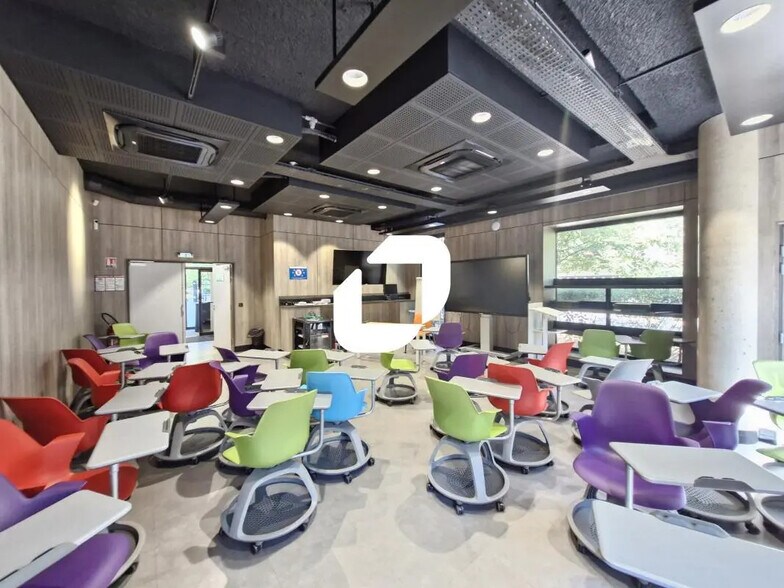 Bureau dans Montévrain à louer - Photo de l’immeuble – Image 1 sur 14