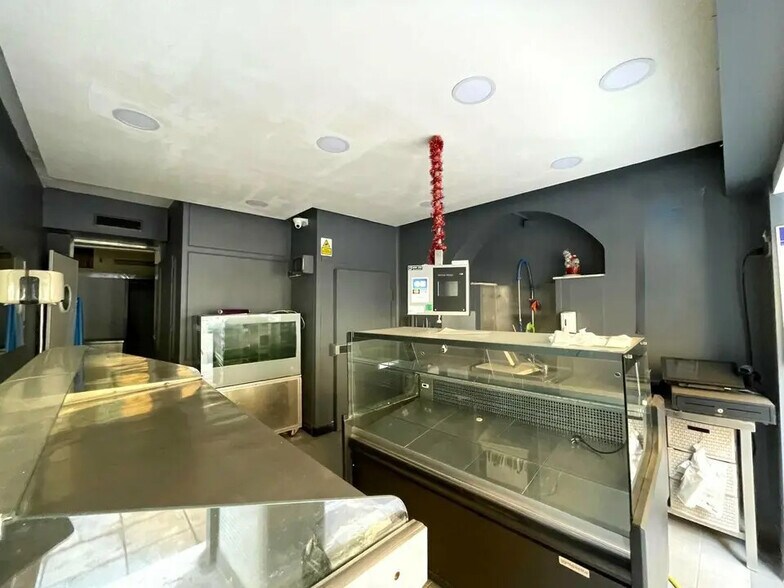 Local commercial dans Nice à vendre - Photo de l’immeuble – Image 3 sur 7