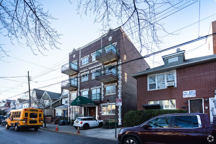 1458 E 14th St, Brooklyn, NY à vendre - Photo principale – Image 1 sur 5
