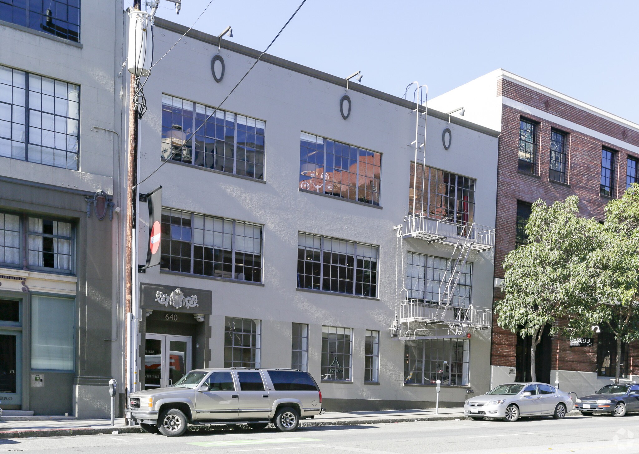 640 2nd St, San Francisco, CA à louer Photo principale– Image 1 sur 17