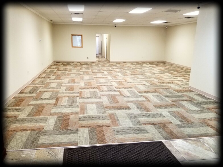 6221-6227 W Gore Blvd, Lawton, OK à louer - Photo intérieure – Image 2 sur 6