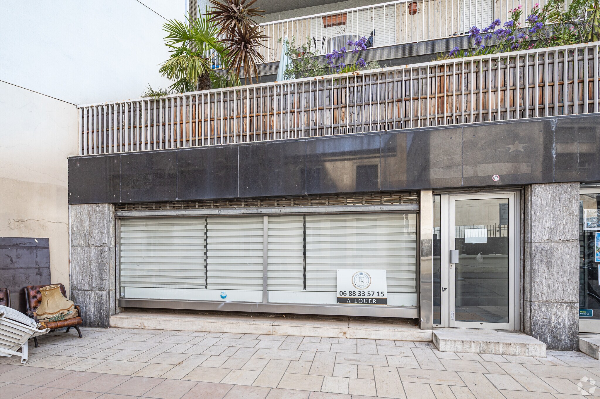Local commercial dans Paris à louer Photo de l’immeuble– Image 1 sur 2